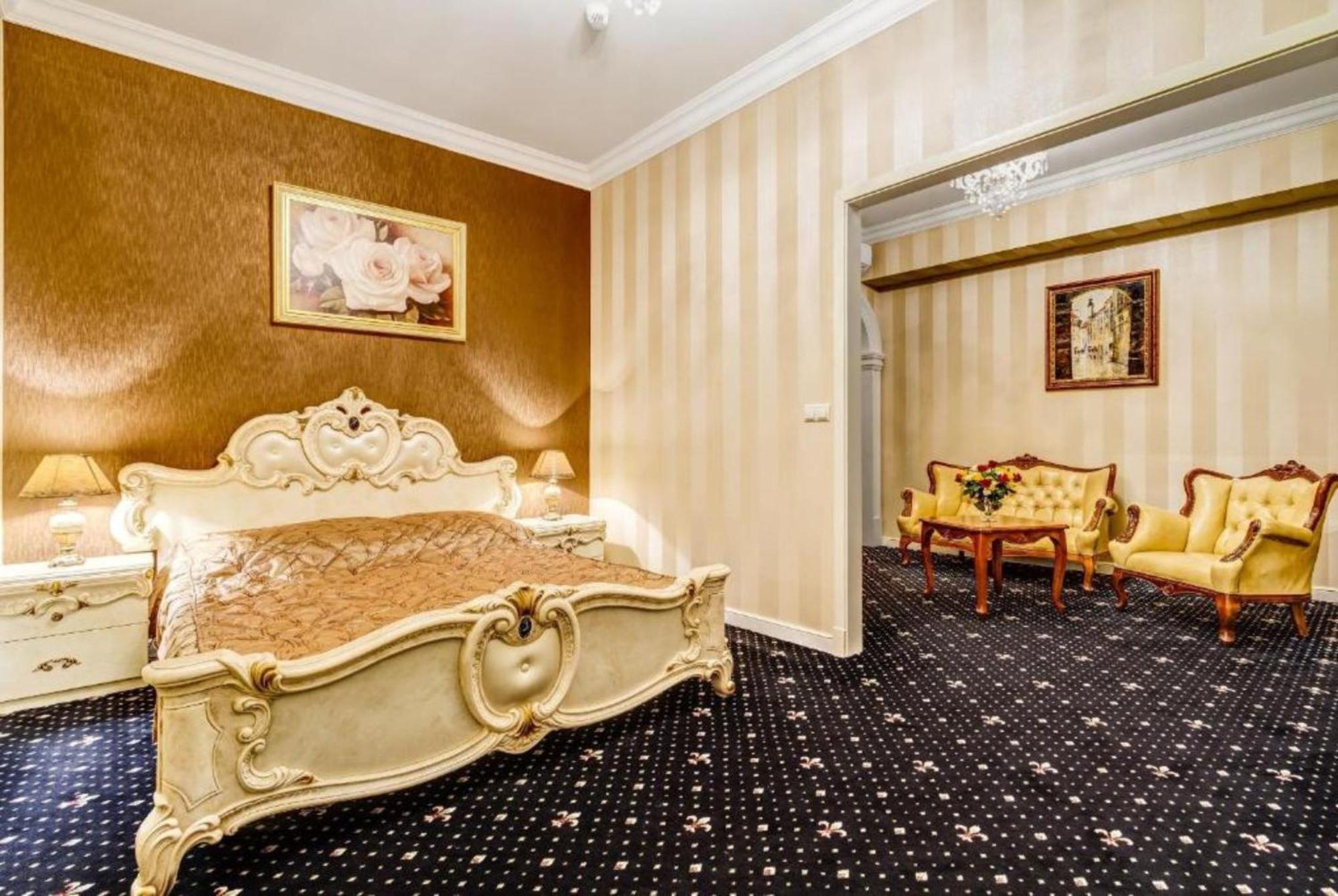 Palacyk Otrebusy Business & Spa Екстериор снимка