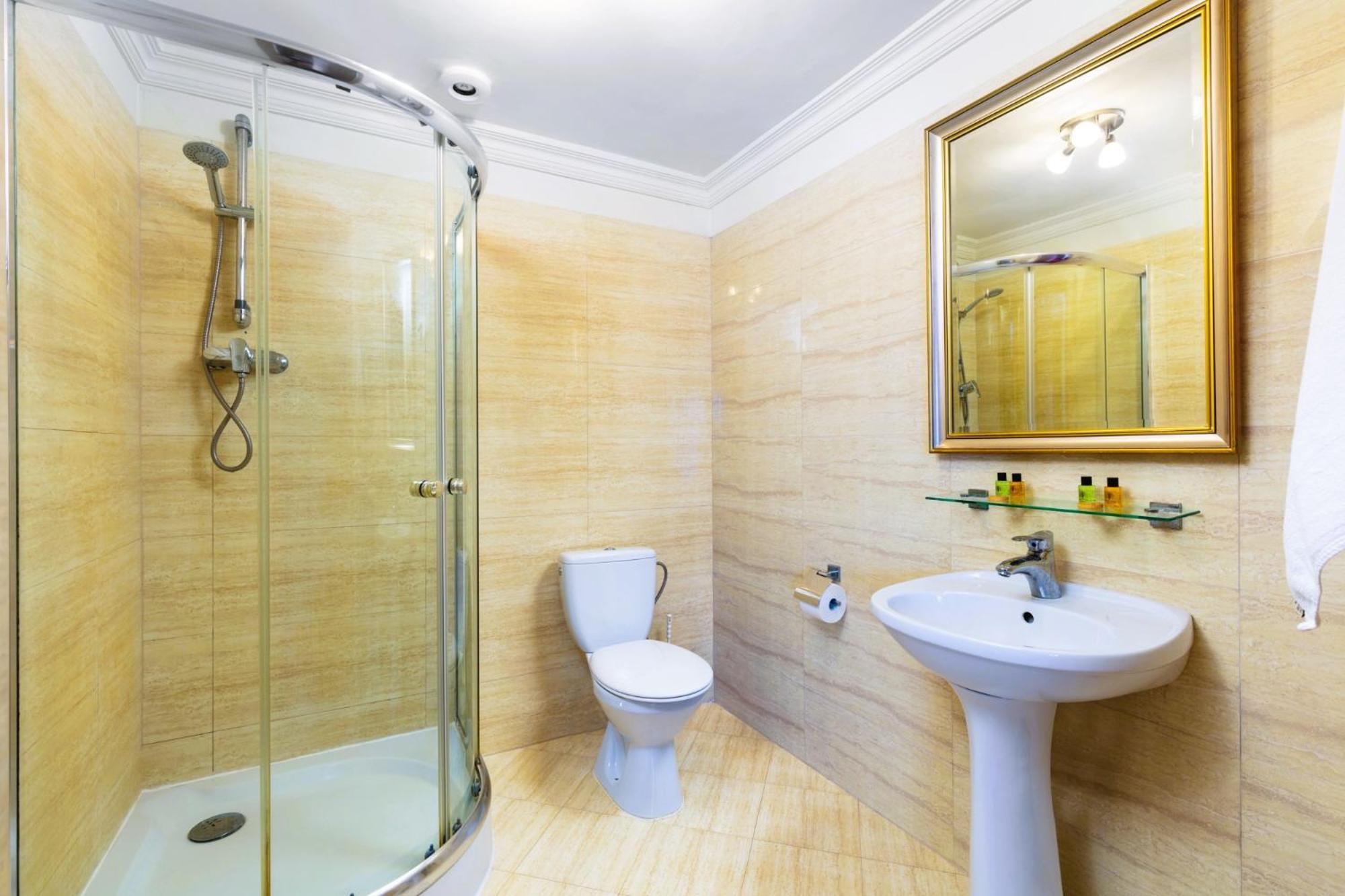 Palacyk Otrebusy Business & Spa Екстериор снимка